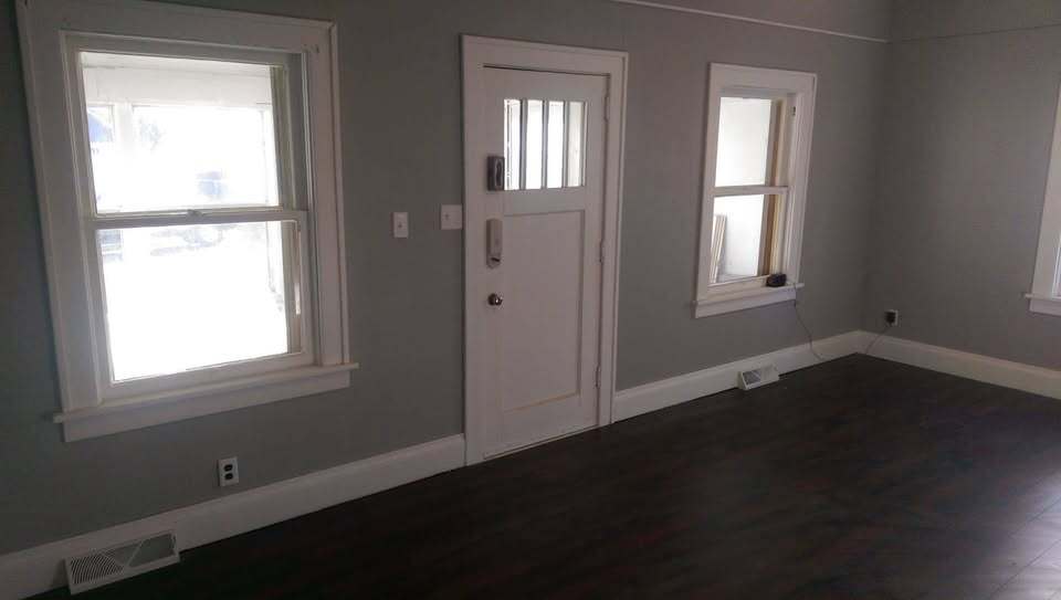 Building Photo - 115 N Covell Ave