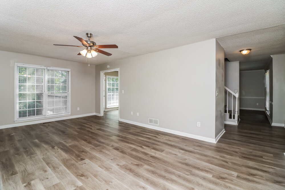 Building Photo - 3330 Dogwood Dr