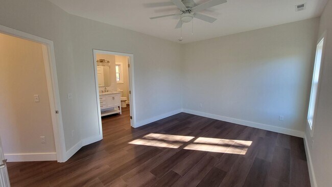 Building Photo - 117 Paislee Pk Ct