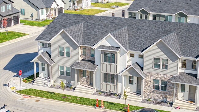 Building Photo - *No Security Deposit Required Upfront for 6 Months!  2024 Townhome. Move In Special!