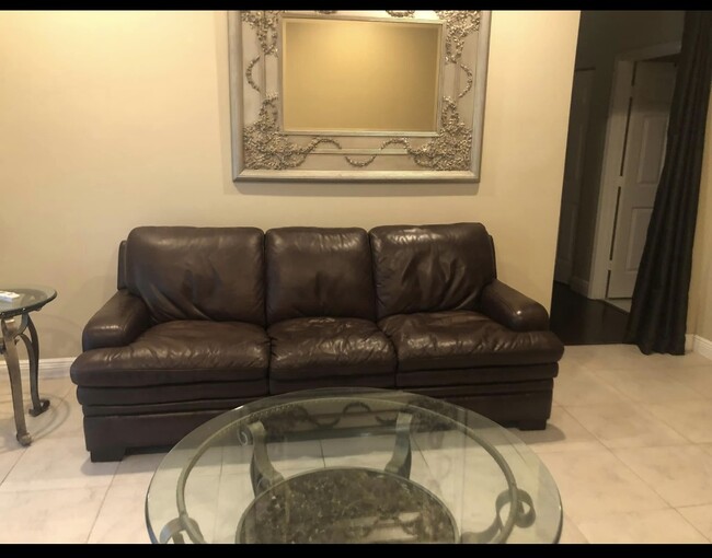 Living room - 3240 Fairway Cir