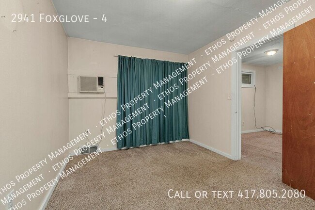 Building Photo - 2941 Foxglove-4