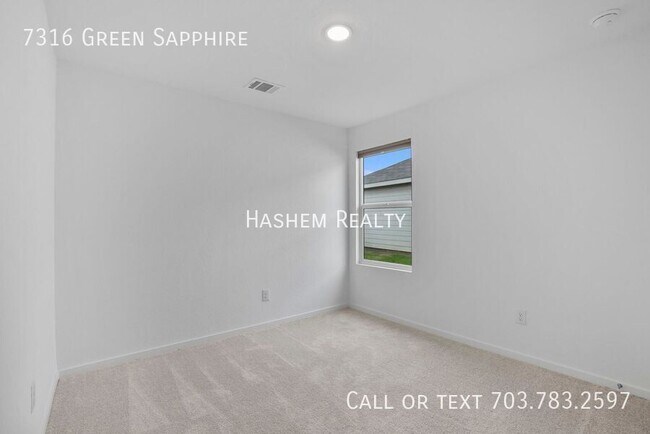 Building Photo - 7316 Green Sapphire