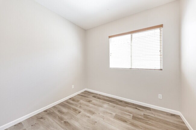 Building Photo - 9825 W El Caminito Dr