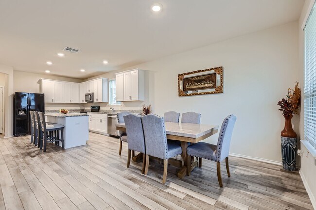 Building Photo - 21 Snowy Plover Ln