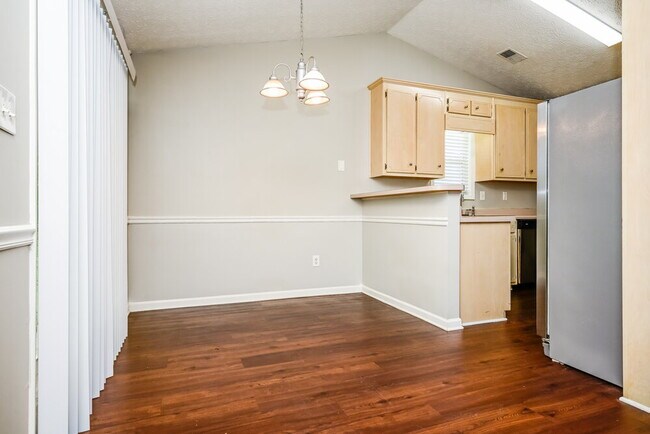 Building Photo - 717 Kaylors Meadow