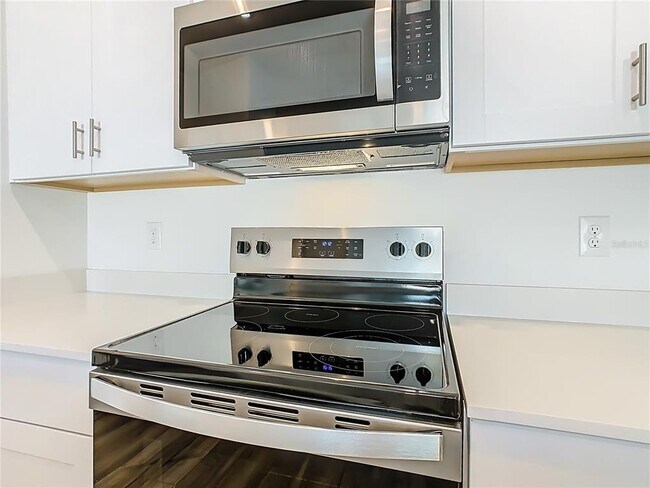 Building Photo - 4711 Rolling Lk Ln