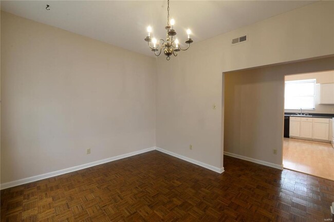 Building Photo - 5561 Waterman Blvd