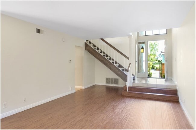 Building Photo - SPECTACULAR WOODBRIDGE HOME!!!