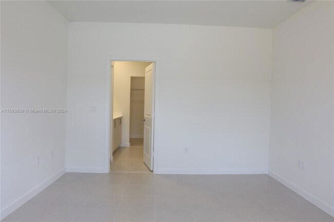 Building Photo - Oakmont, Dania Beach, FL 33068 - 3 BR 2.5 ...