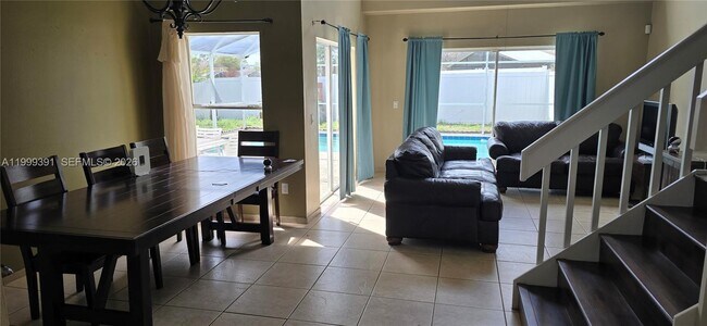 Building Photo - 3234 Brewster Dr