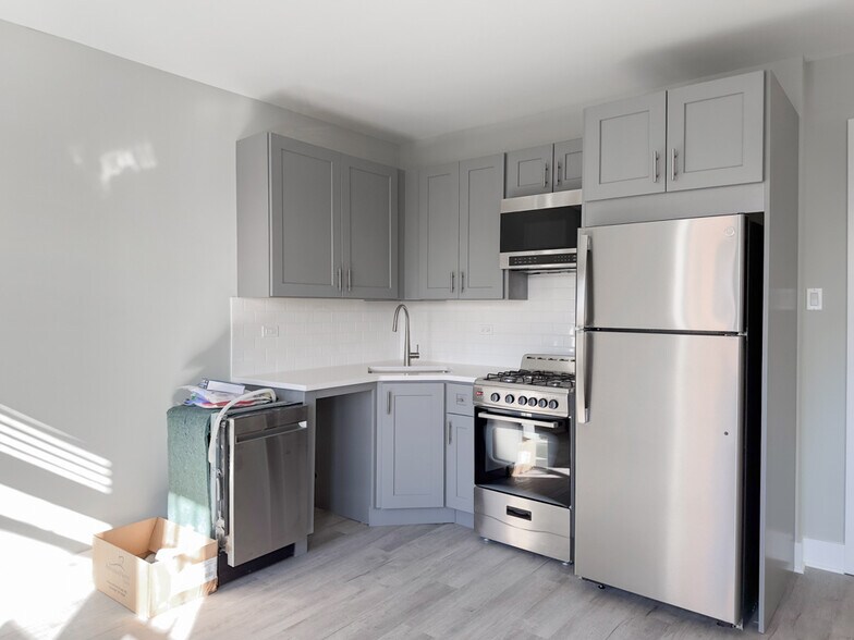 Building Photo - 378 Hazel Ave