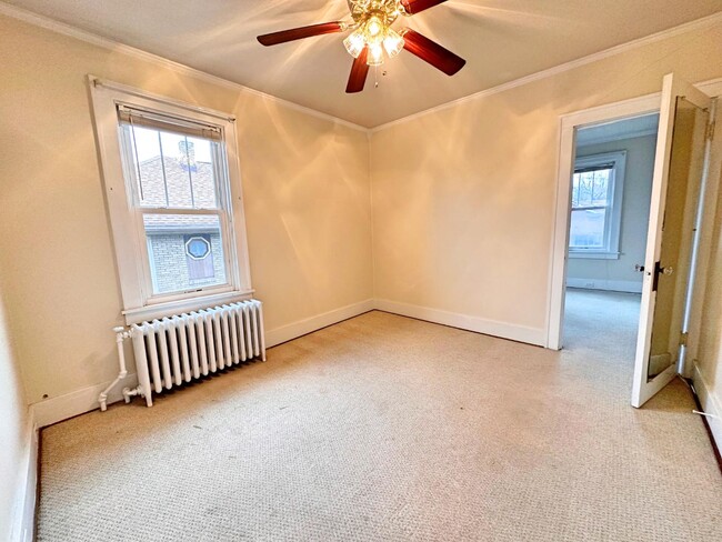 Building Photo - 303 Leavy Ave