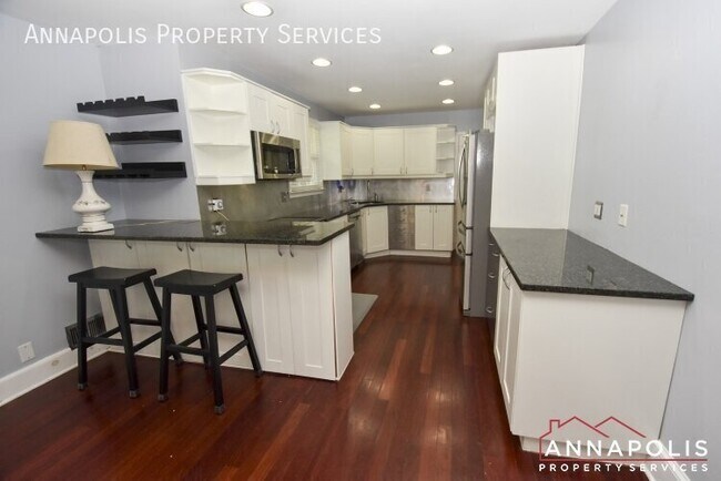 Building Photo - 300 S Cherry Grove Ave