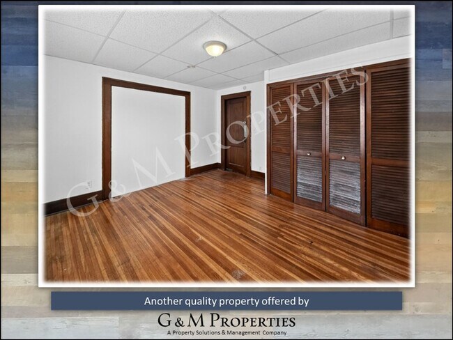 Building Photo - 1570 Mt Hope Ave