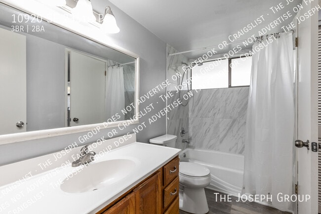 Building Photo - 10920 SE 235th Pl