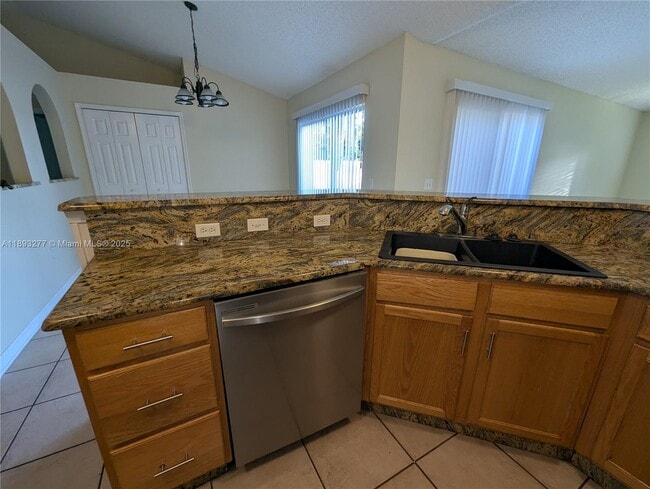 Building Photo - 78 Pine Grove Dr