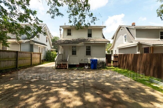 Building Photo - 2828 Tidewater Dr