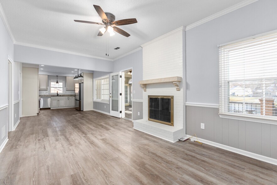 Kitchen - 3722 Moss Creek Dr