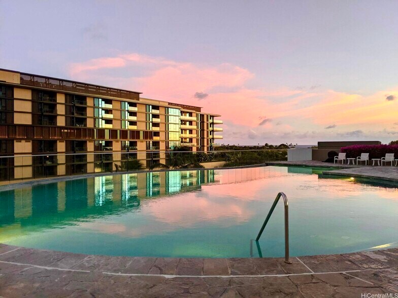 Building Photo - 88 Piikoi St