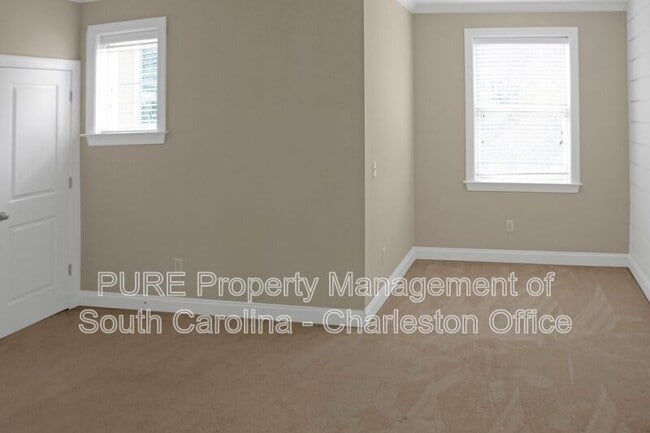 Building Photo - 1187 Dingle Rd