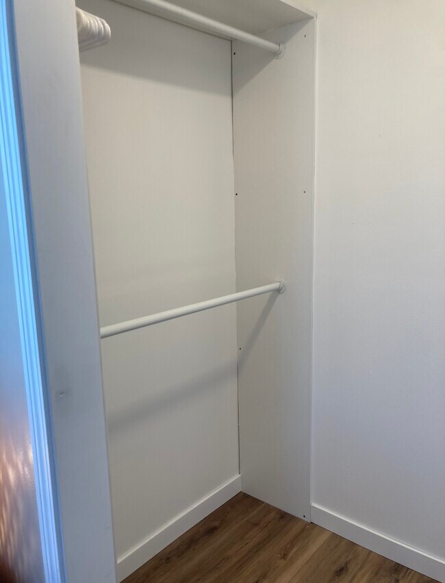 Building Photo - 3323 Bryant Ave S