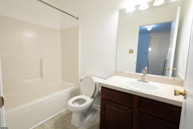 Building Photo - 4 Millard Ave