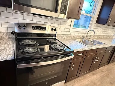 Building Photo - 31 N Park Ave