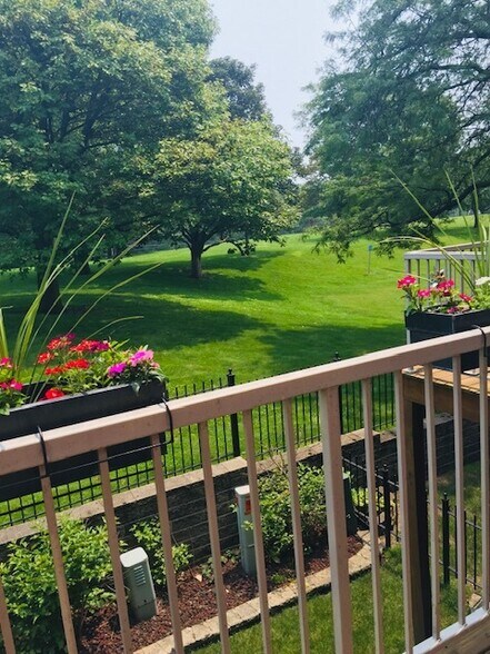 Building Photo - 556 E 32nd St