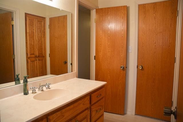 Building Photo - 2713 N Spring Dr