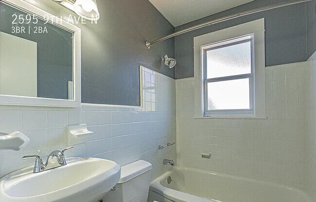 Building Photo - Stunningly Remodeled 3-Bedroom Home on a C...