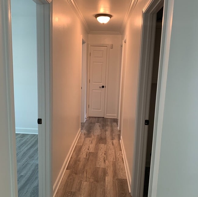 Building Photo - 946 Harvard Ln