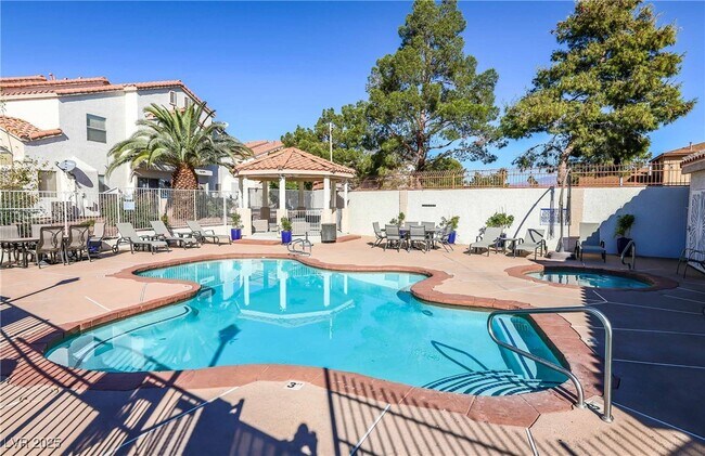 Building Photo - 6833 Coral Rock Dr