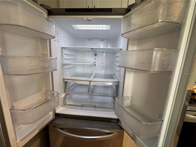 Building Photo - 2569 Grassy Point Dr