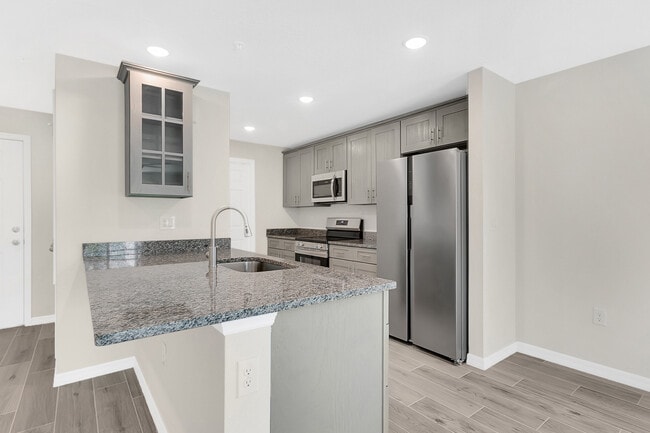 Building Photo - 3502 Fox Hollow Dr
