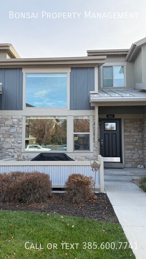 Building Photo - 860 San Savino Way