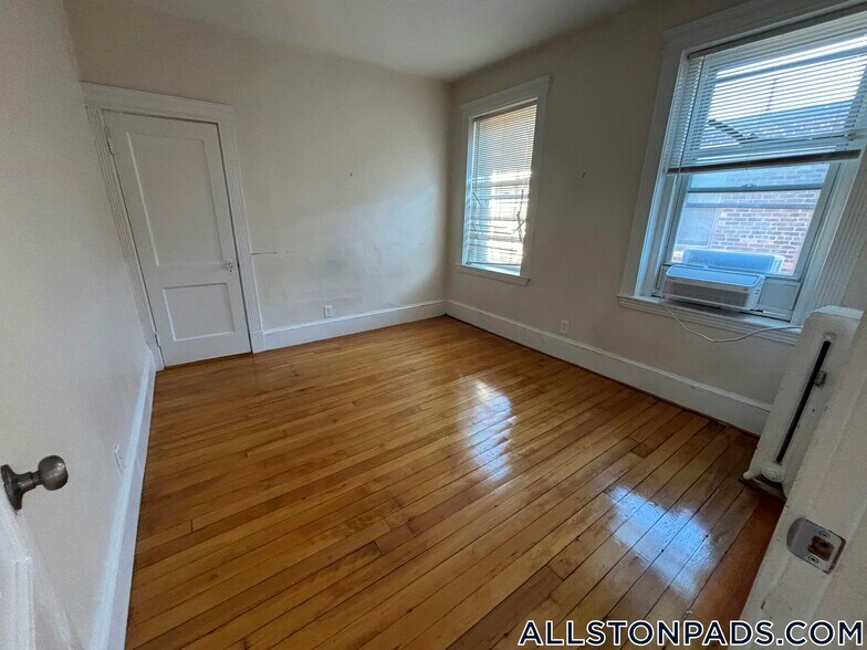 Building Photo - 215 Harvard Ave