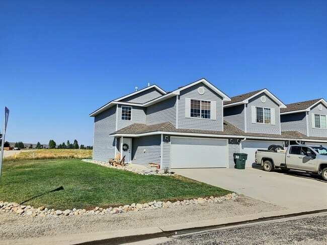 Building Photo - 390 Colter Loop