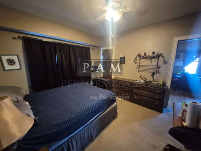 Building Photo - 4035 N Stowell Ave