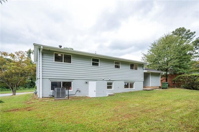 Building Photo - 3801 Hogan Rd SW