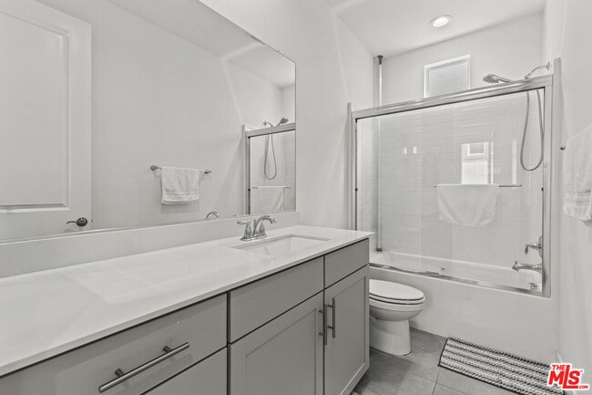 Building Photo - 625 Daniel Freeman Cir