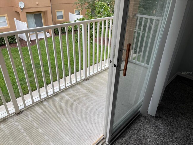 Building Photo - 2061 Retreat View Cir