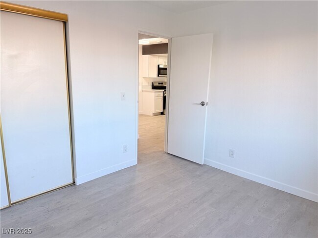 Building Photo - 601 Cabrillo Cir