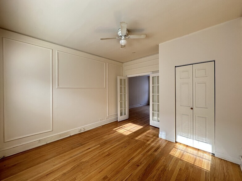 Building Photo - 1322 Oak Ave