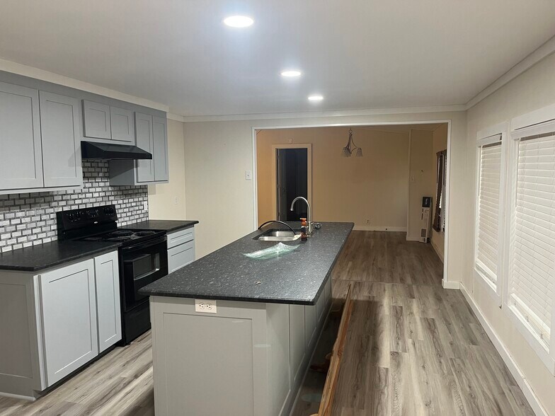Kitchen - 9810 FM 161