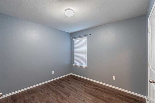 Building Photo - 1202 Pampa Grass Dr