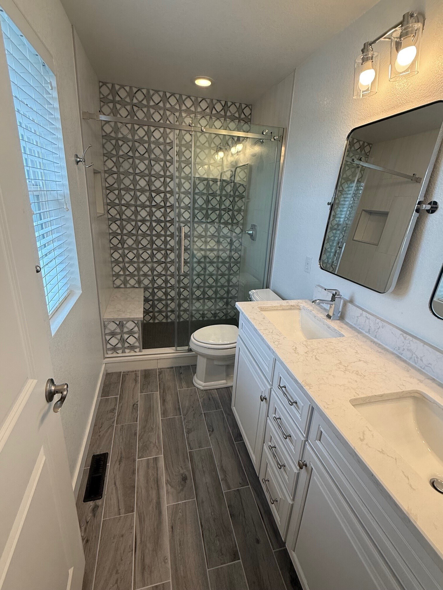 Master Bath - 10777 E 28th Pl