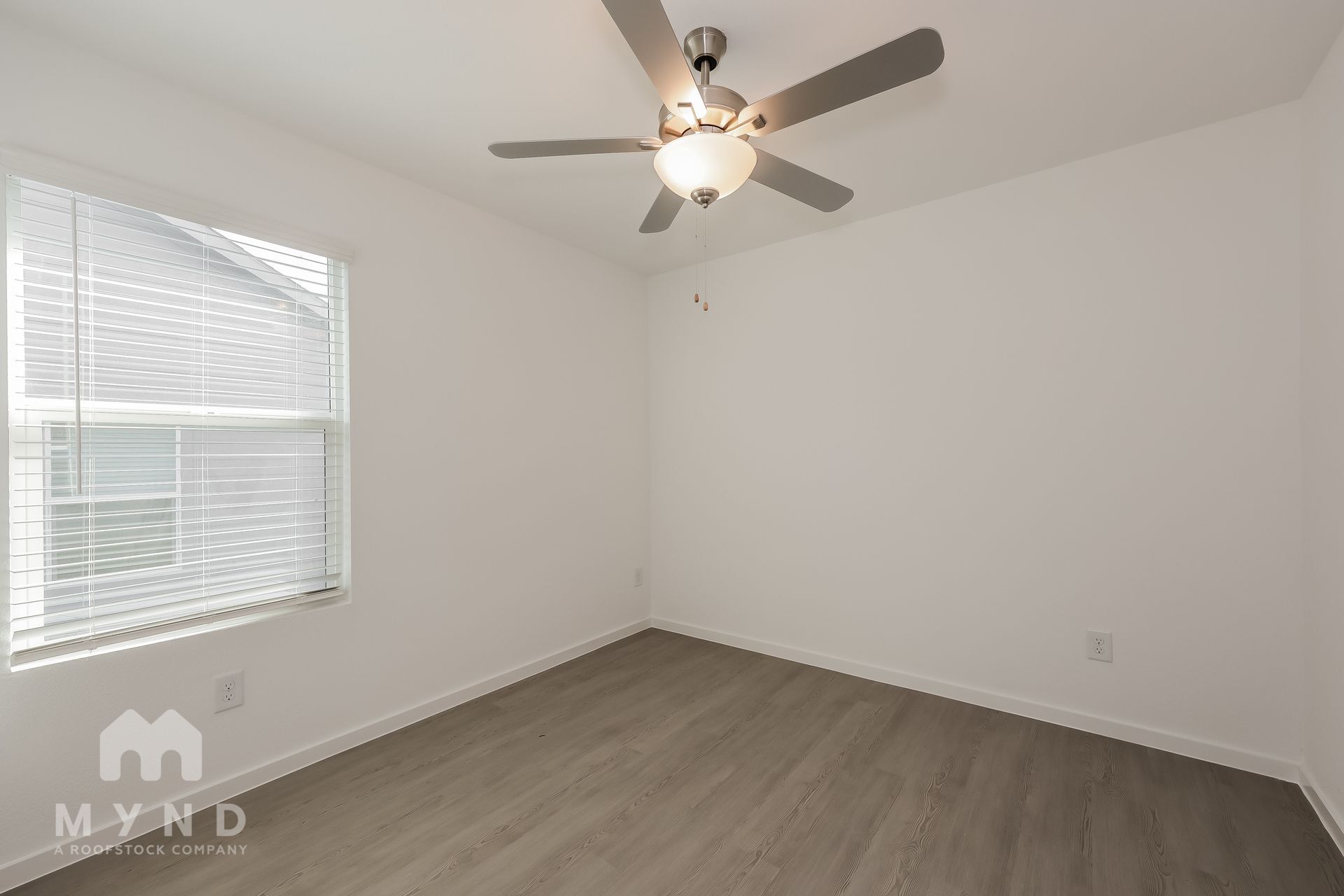 Building Photo - 2724 River Knl Ln