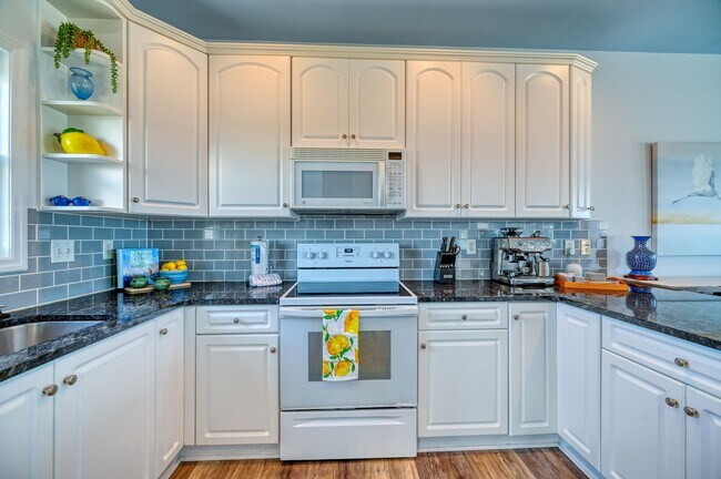 Building Photo - PLAN AND SECURE YOUR WINTER GETAWAY NOW, WHILE YOU HAVE THE BEST SELECTION