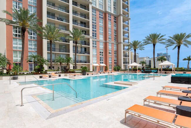 Building Photo - 550 Okeechobee Blvd